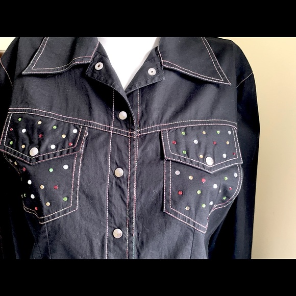 Black cotton collared short summer blazer accented with shiny colored beadings - Picture 5 of 16